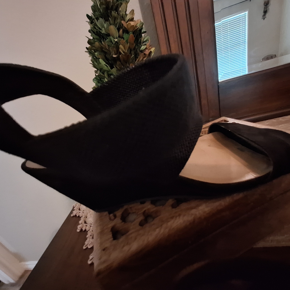 Elegant Black Women's Shoes